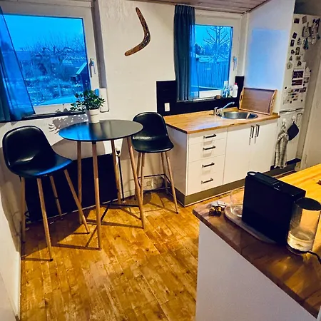 Easy Sleep In - Private Access - 24h Self Check In-out * Odense