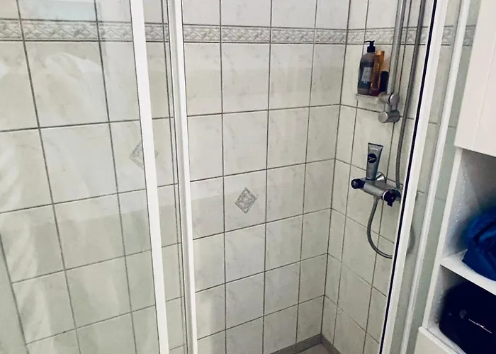 Easy Sleep In - Private Access - 24h Self Check In-out Habitación en casa particular *