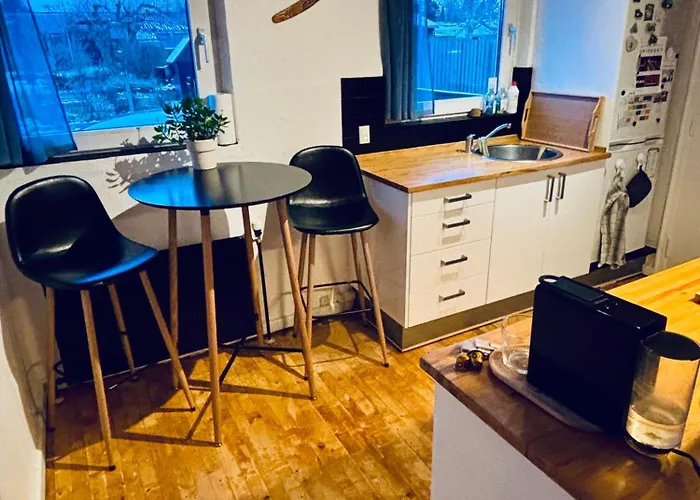 Easy Sleep In - Private Access - 24h Self Check In-out * Odense